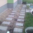 Montaż na bloczkach betonowych1